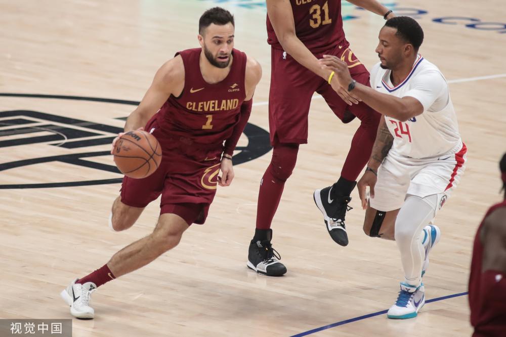 詹姆斯也在 詹姆斯也在